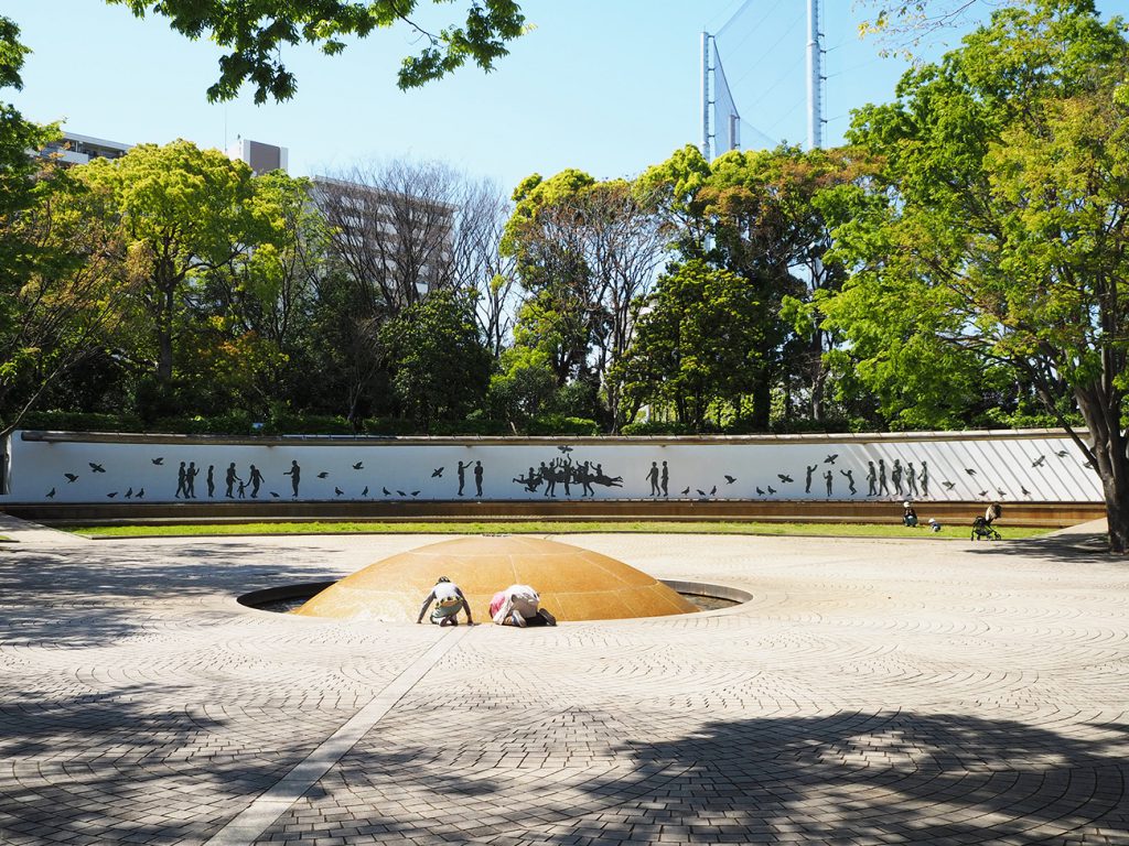 画像　湧泉　虹の広場